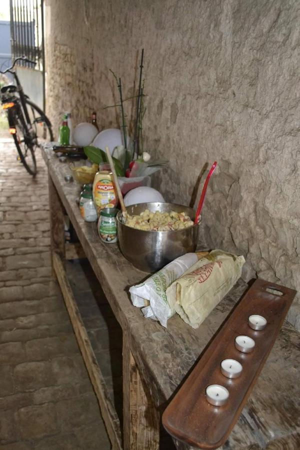 Belle Chambre D'Hote Pour 2 A 4 Personnes Apartment Chef-Boutonne Exterior foto